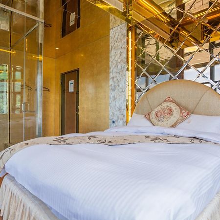 Shuian Lakeside Hotel Юйчи Экстерьер фото