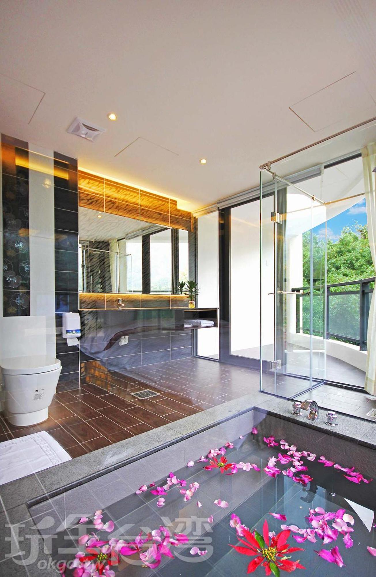 Shuian Lakeside Hotel Юйчи Экстерьер фото