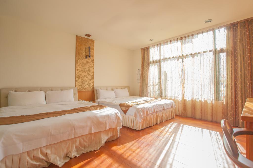 Shuian Lakeside Hotel Юйчи Экстерьер фото